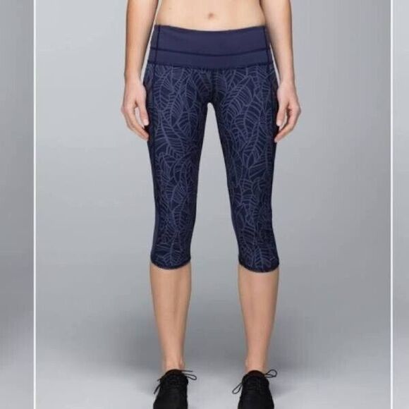 Lululemon RUN A MARATHON CROP II - Pretty Palm Cadet Greyvy/ Cadet Blue Size 4‎ - Picture 1 of 7